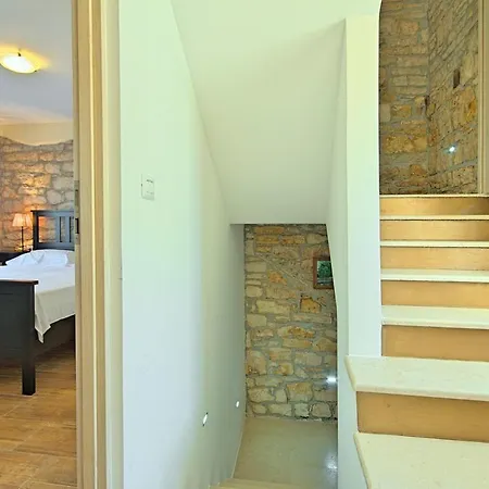 Casa Antoli Nyaraló Bašići