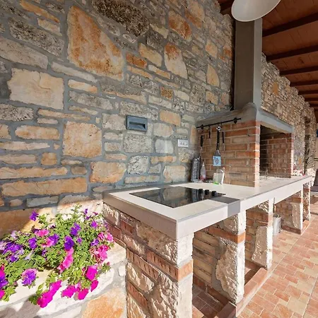 Casa Antoli Nyaraló *